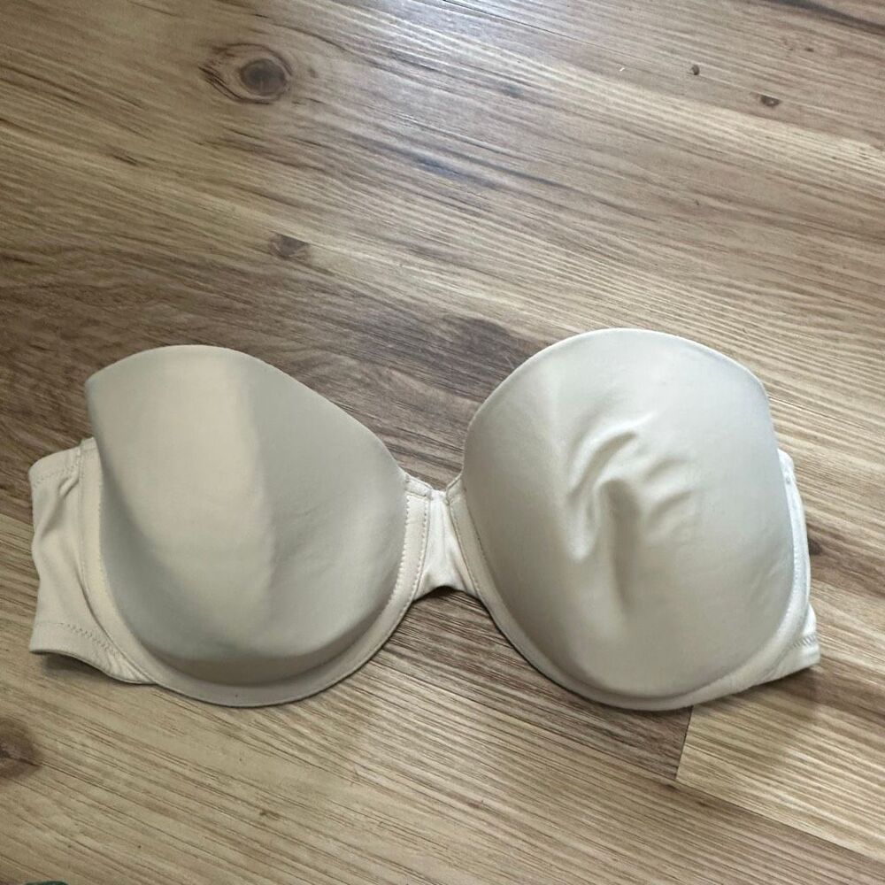 Victoria’s Secret nude strapless multi-way 36C bra